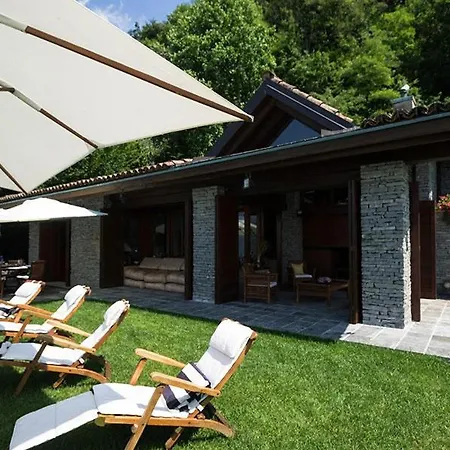 Laveno-mombello Sleeps 9 With Pool And Air Con *