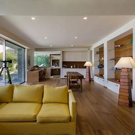 Laveno-mombello Sleeps 9 With Pool And Air Con Villa