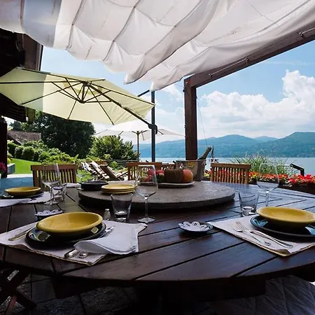 Laveno-mombello Sleeps 9 With Pool And Air Con